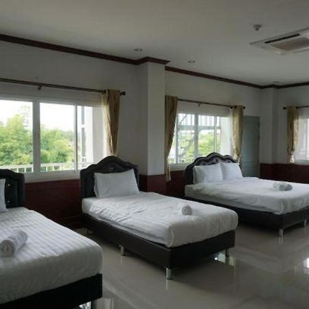 Oyo 75394 Sakthong Grand Hotel Chiang Khong Ngoại thất bức ảnh