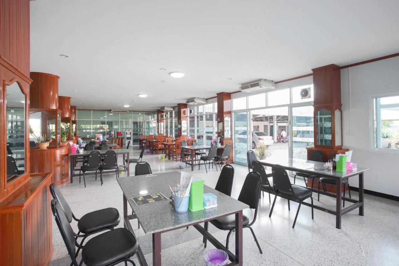 Oyo 75394 Sakthong Grand Hotel Chiang Khong Ngoại thất bức ảnh