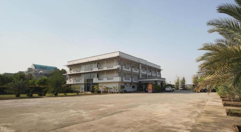 Oyo 75394 Sakthong Grand Hotel Chiang Khong Ngoại thất bức ảnh