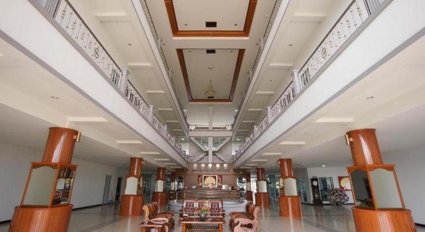 Oyo 75394 Sakthong Grand Hotel Chiang Khong Ngoại thất bức ảnh